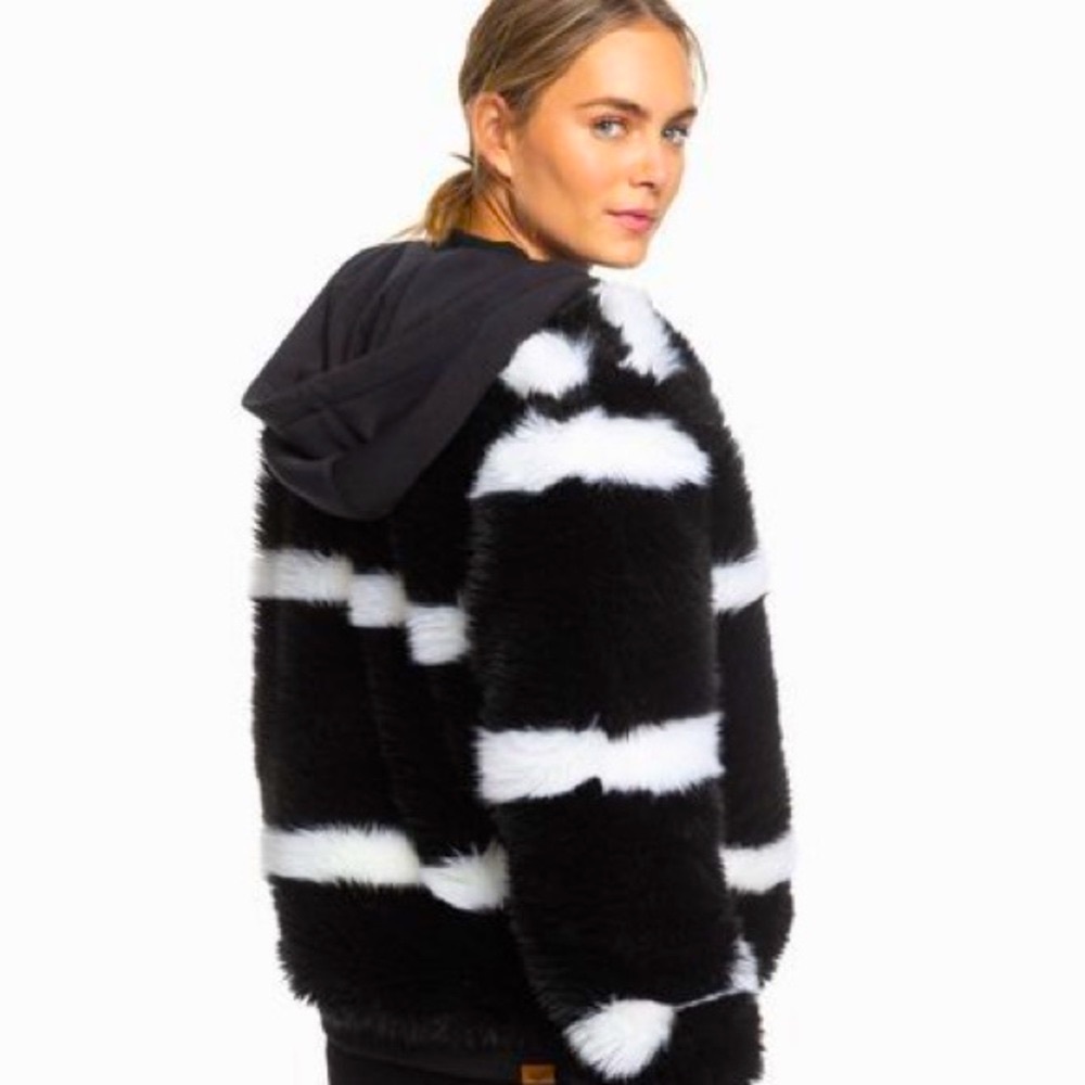 Roxy Carrie Faux Fur Black and White Jacket/Coat